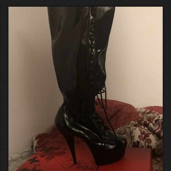 pleaser flamingo 3023